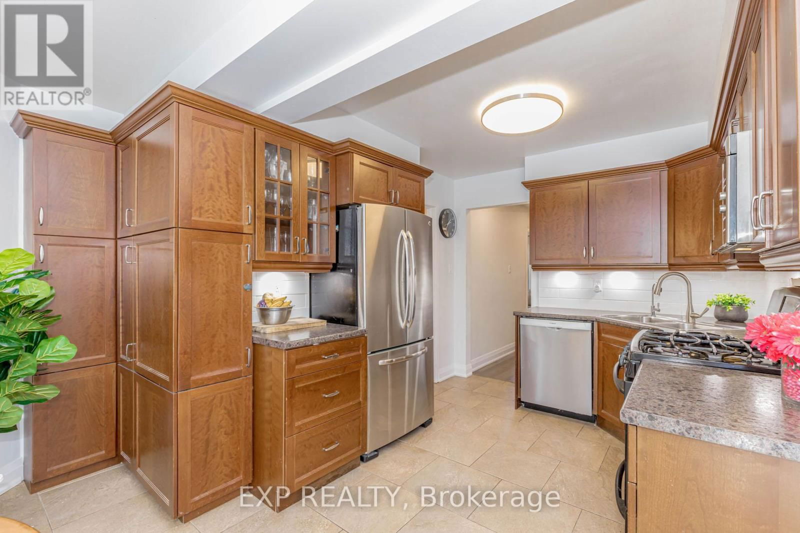 33 MEAGHAN STREET Image 16