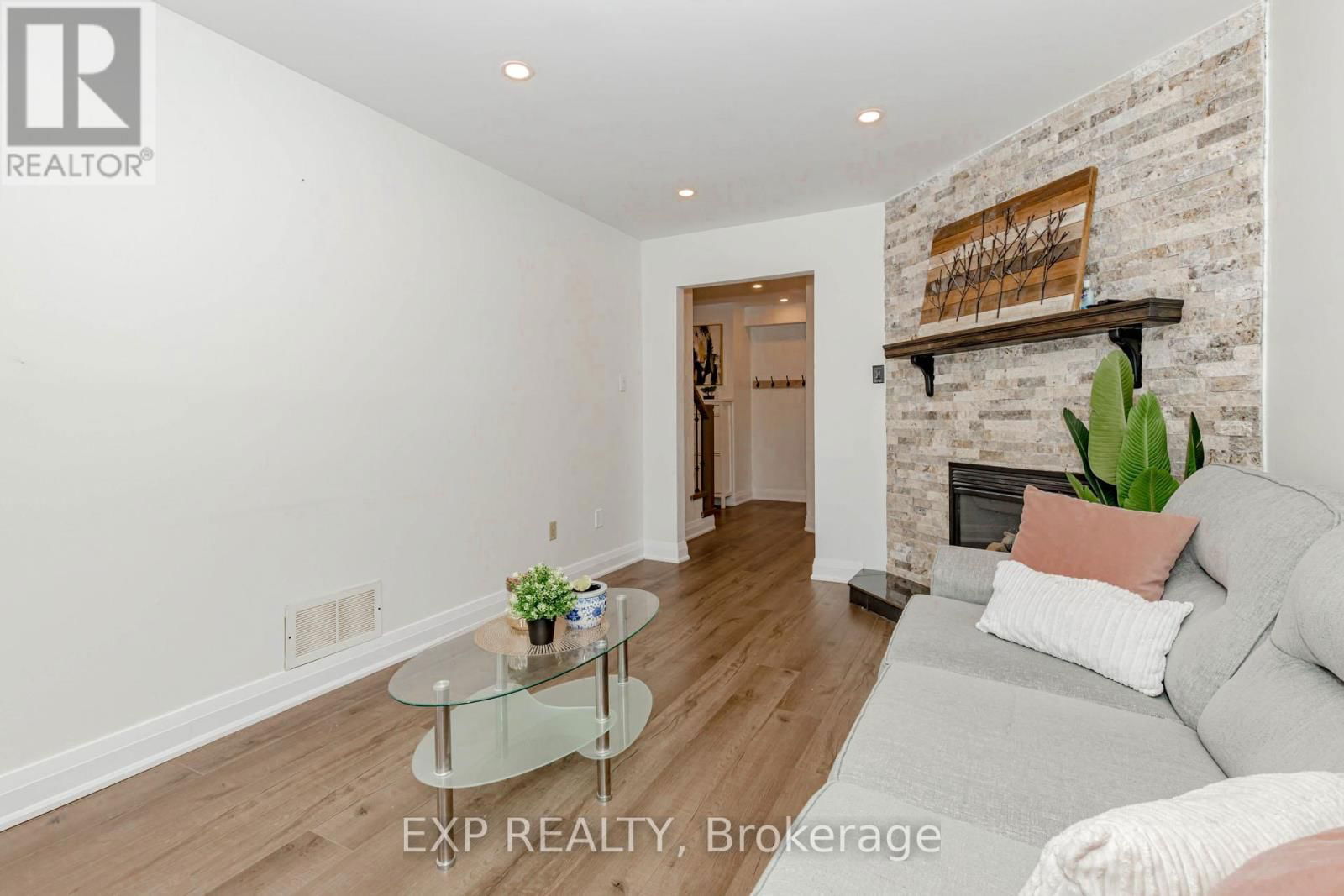 33 MEAGHAN STREET Image 20
