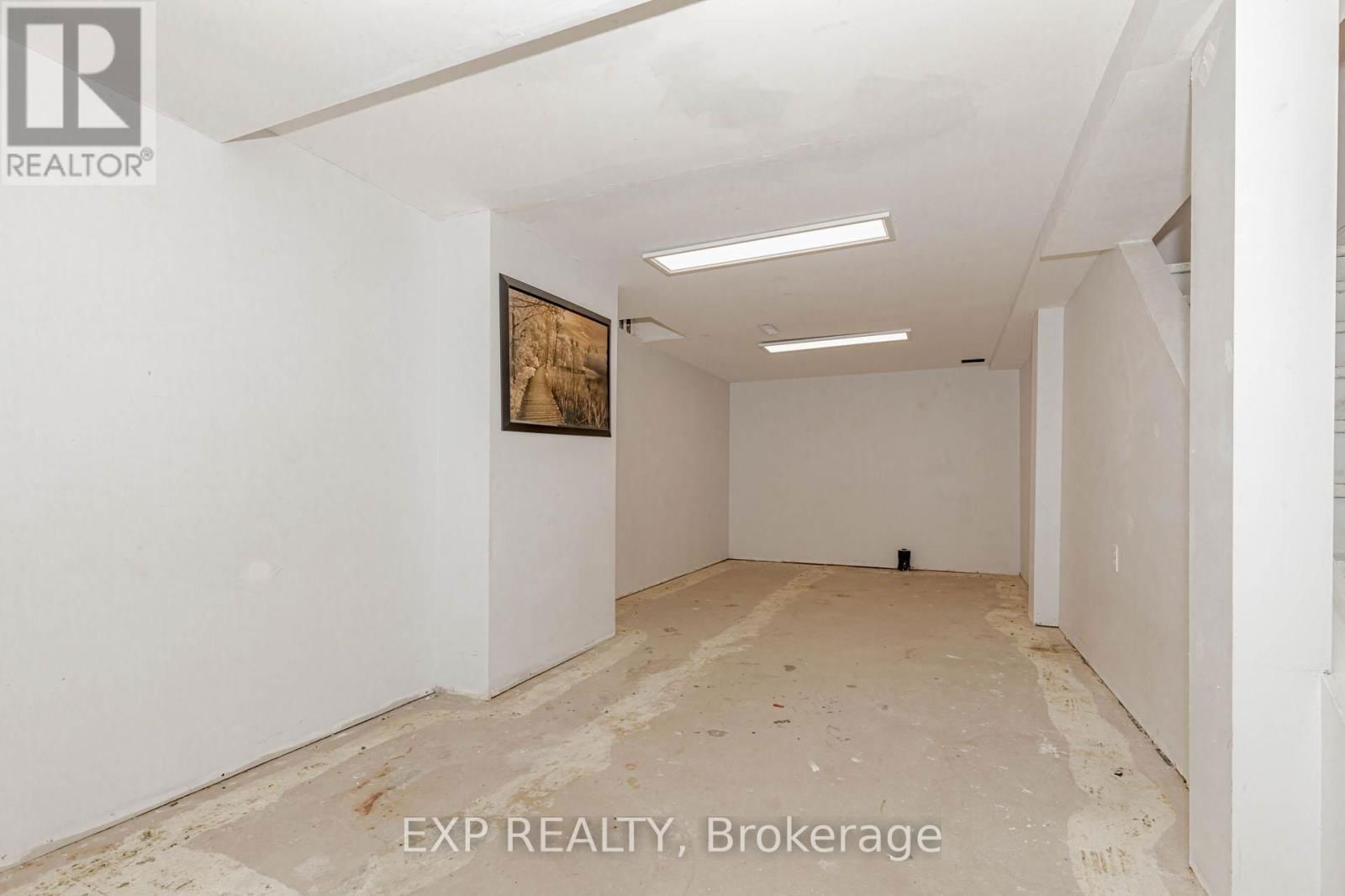 33 MEAGHAN STREET Image 39