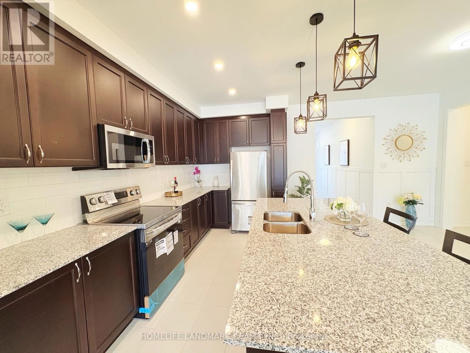 29 DYER CRESCENT Image 11