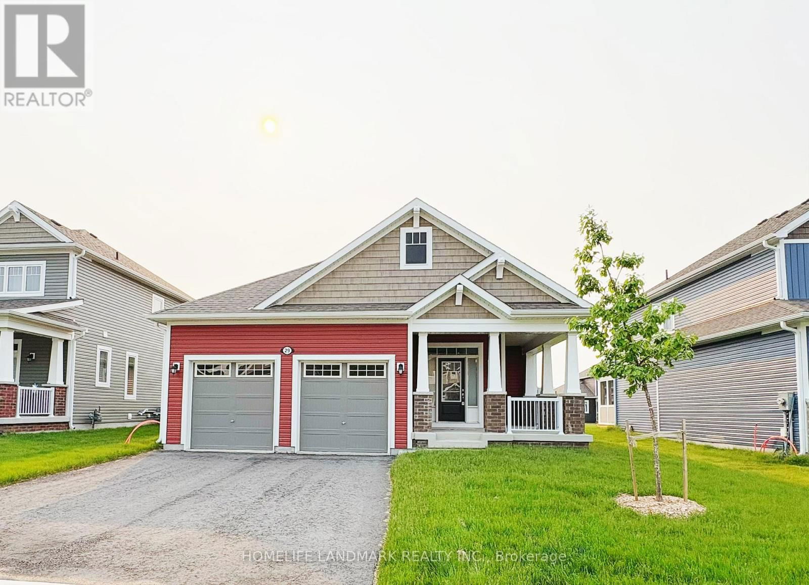 29 DYER CRESCENT Image 2
