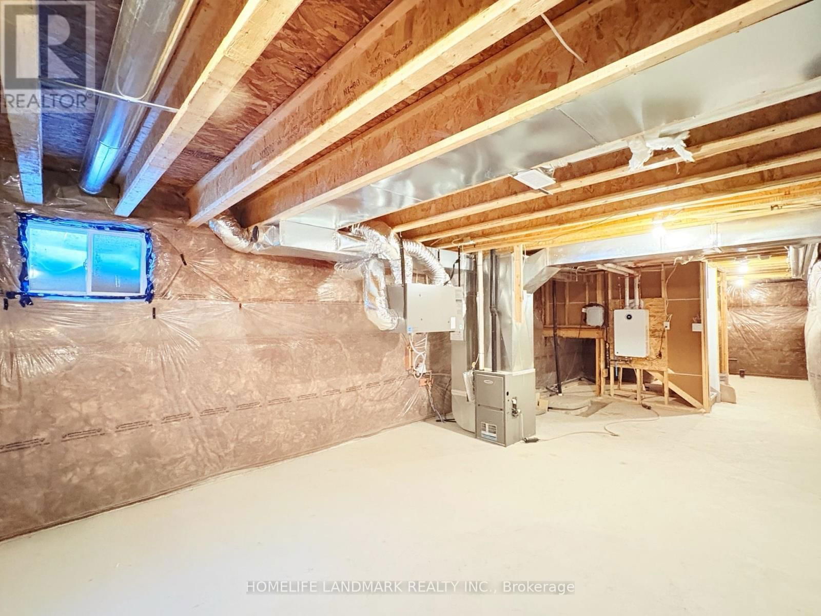 29 DYER CRESCENT Image 33