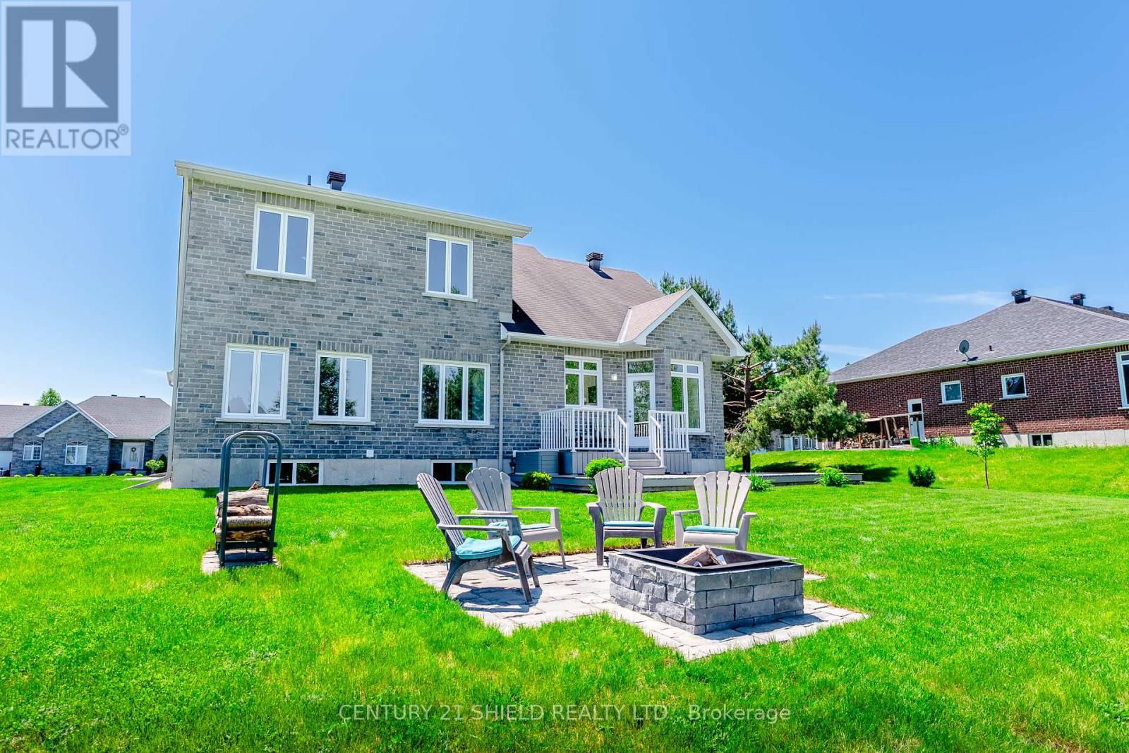10 STRATFORD BOULEVARD Image 15