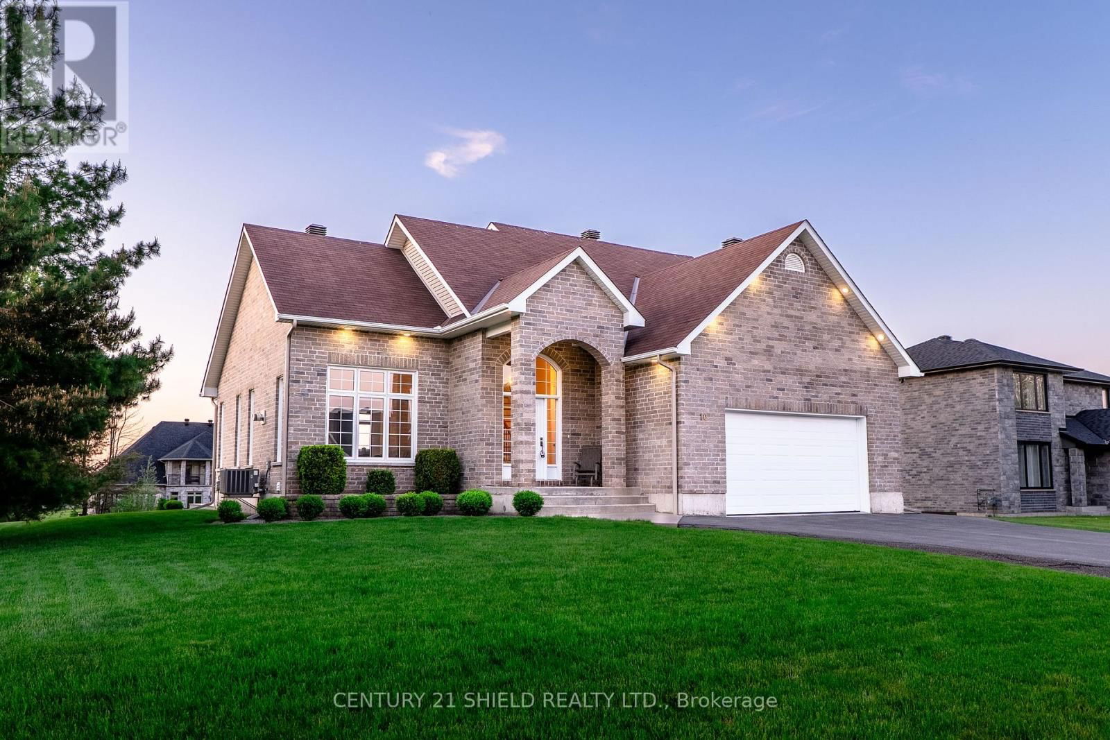 10 STRATFORD BOULEVARD Image 2