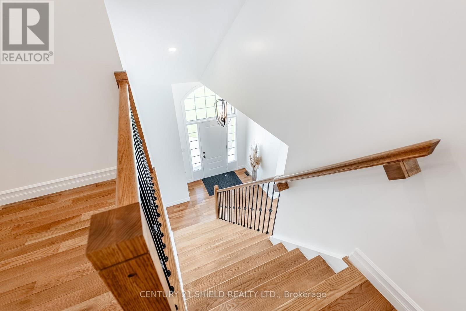 10 STRATFORD BOULEVARD Image 34