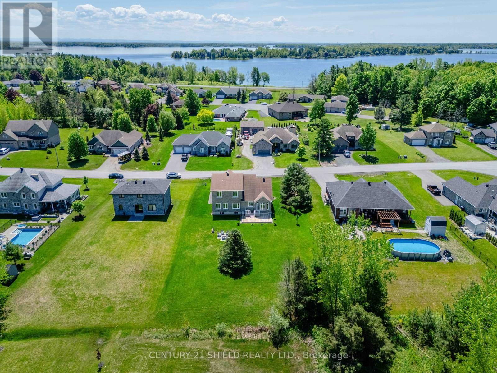 10 STRATFORD BOULEVARD Image 6