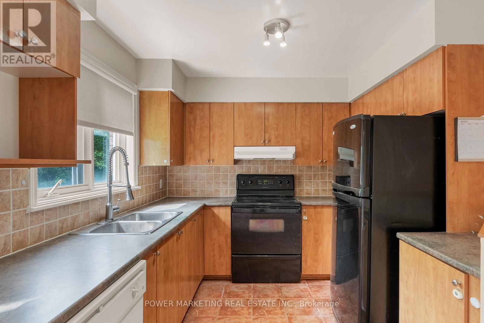 10 - 1701 BLOHM DRIVE Image 14