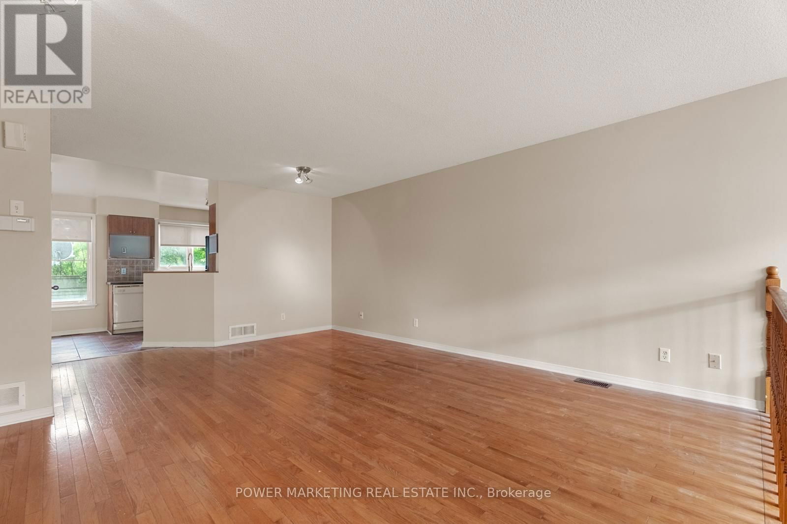 10 - 1701 BLOHM DRIVE Image 6