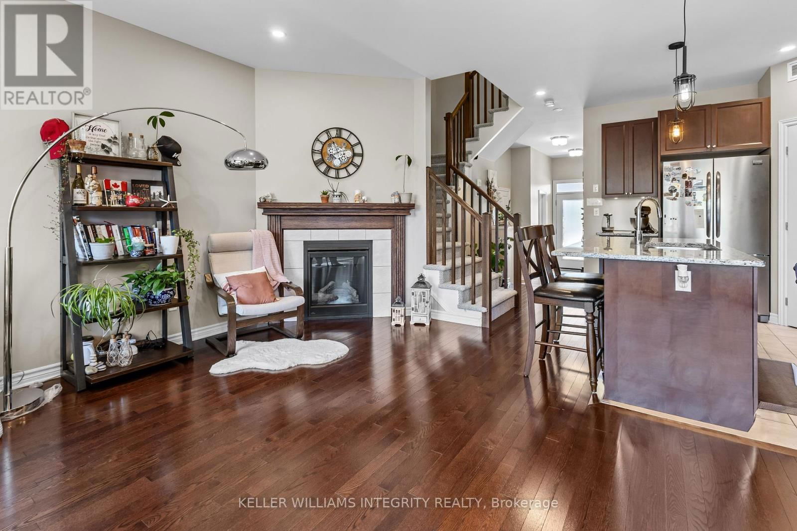 313 WARMSTONE DRIVE Image 16