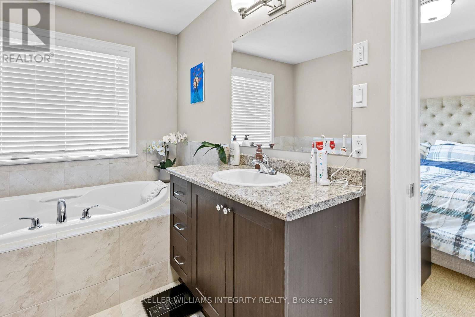 313 WARMSTONE DRIVE Image 21
