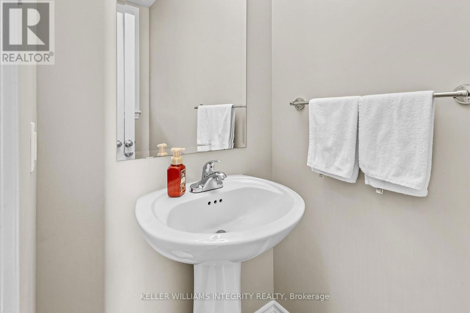 313 WARMSTONE DRIVE Image 32