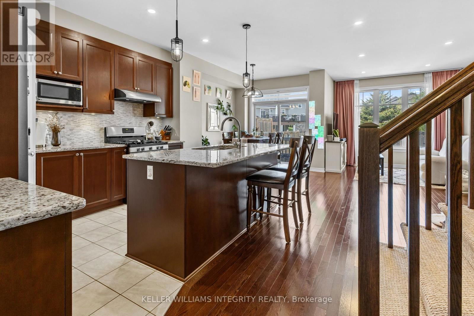 313 WARMSTONE DRIVE Image 9