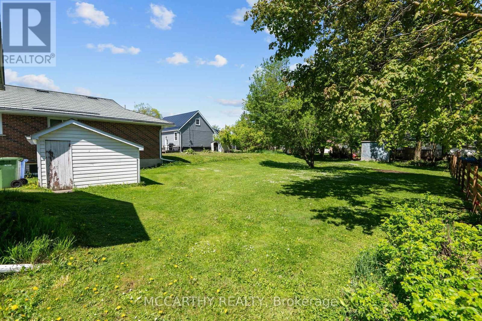 60 OWEN SOUND STREET Image 10