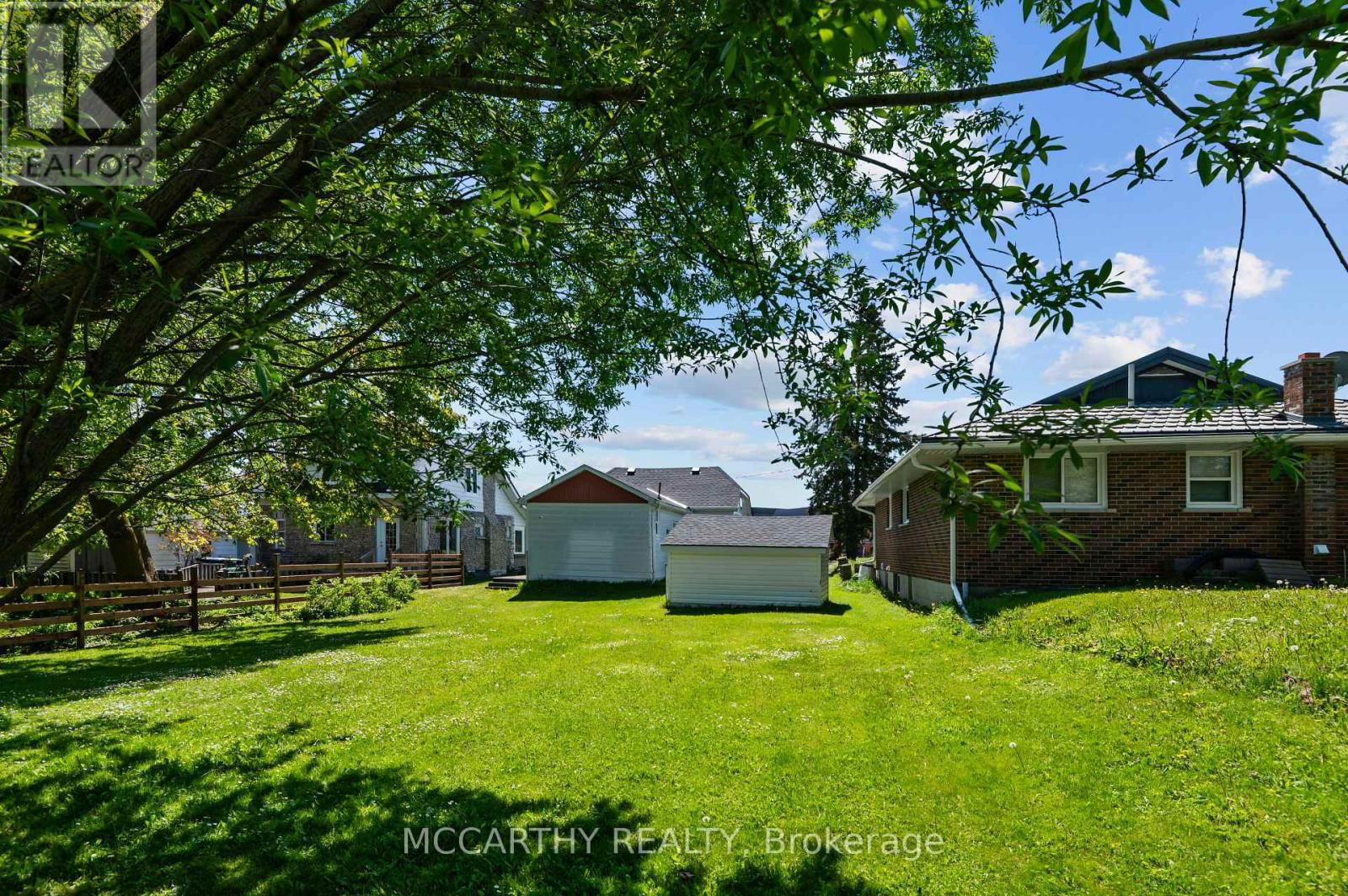 60 OWEN SOUND STREET Image 15