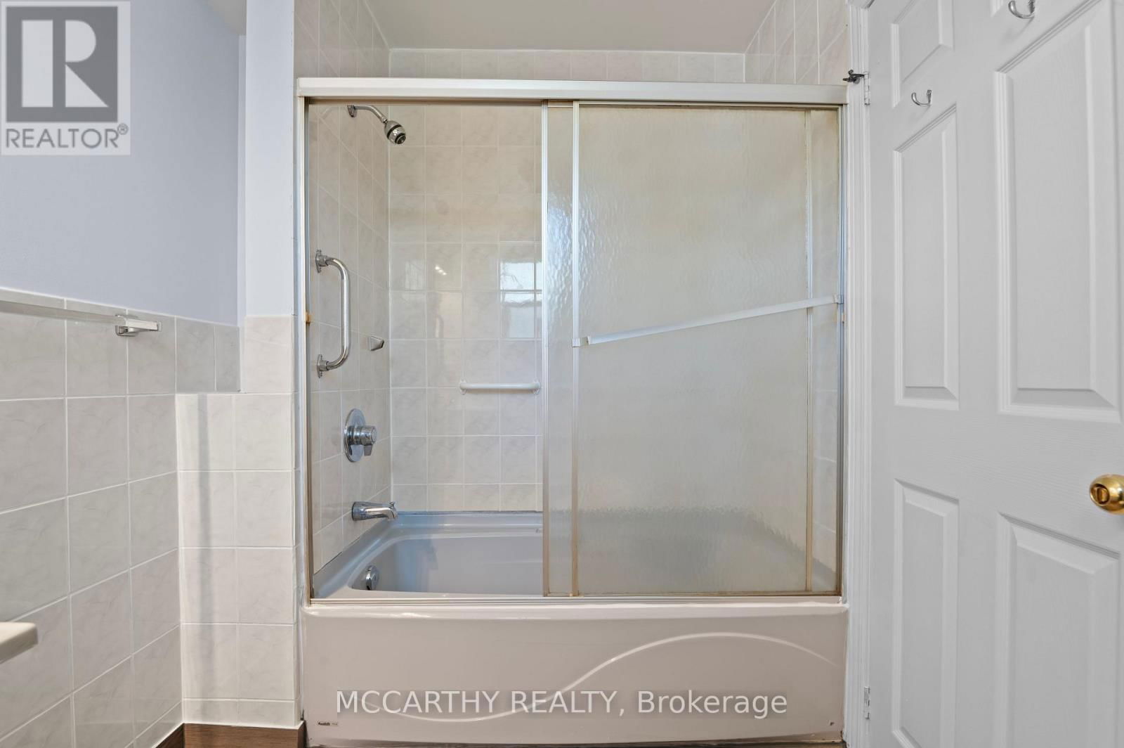 60 OWEN SOUND STREET Image 38