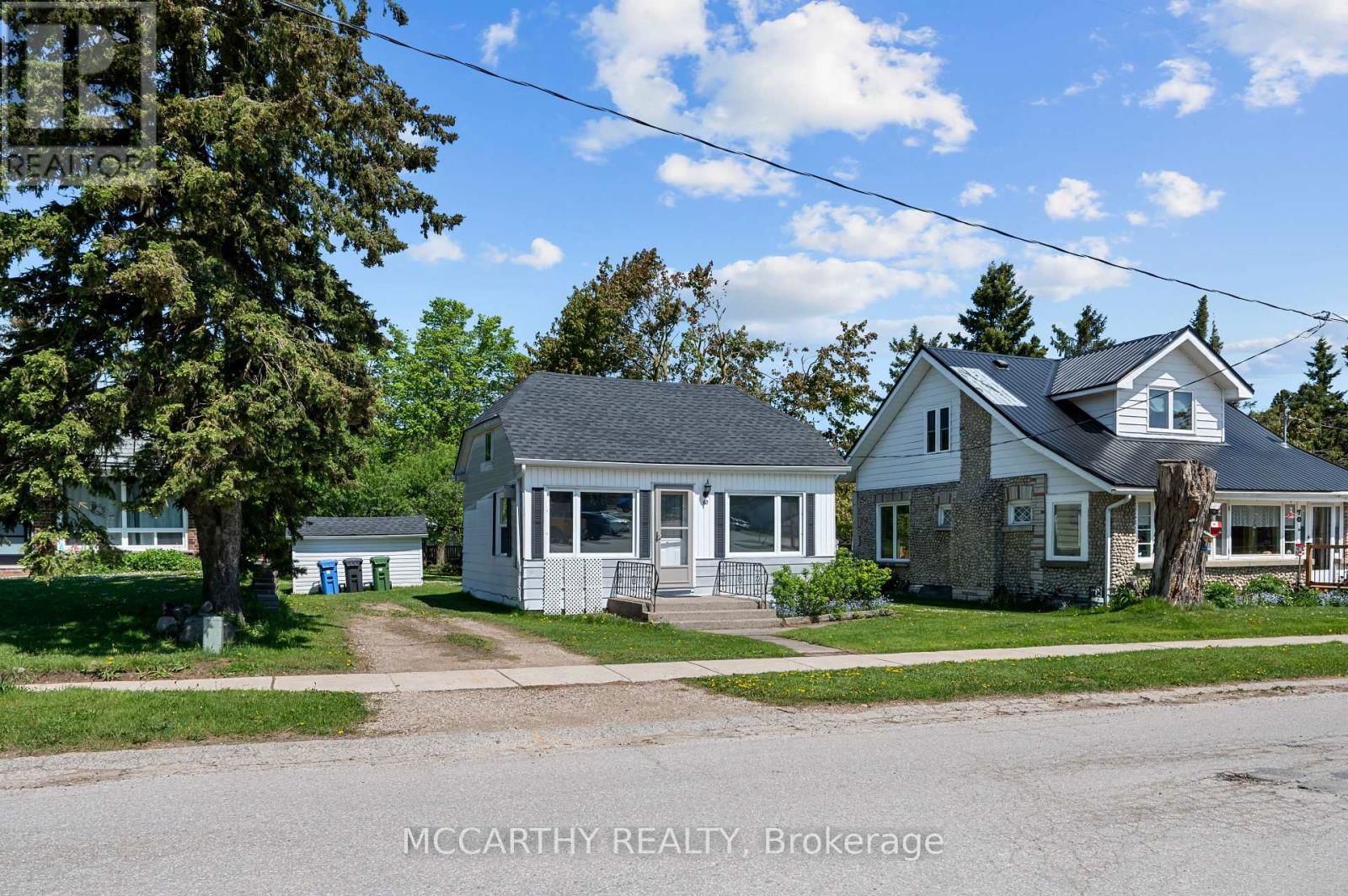 60 OWEN SOUND STREET Image 5