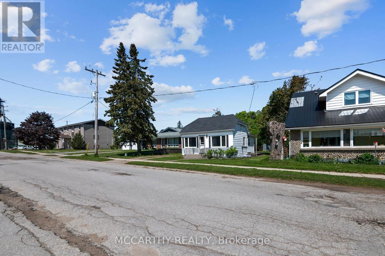 60 OWEN SOUND STREET Image 6