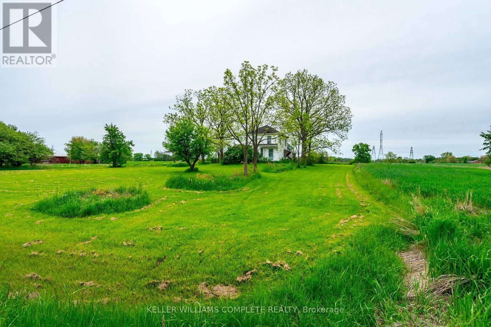 6856 SIXTEEN ROAD Image 3
