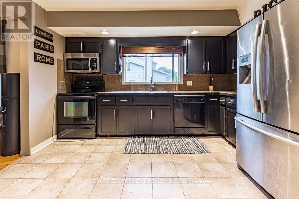 6871 CORWIN CRESCENT Image 8