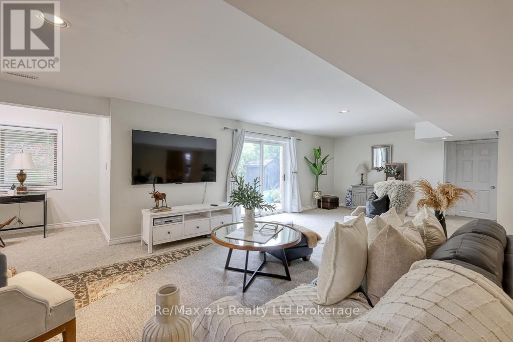 27 SHELTON DRIVE Image 25