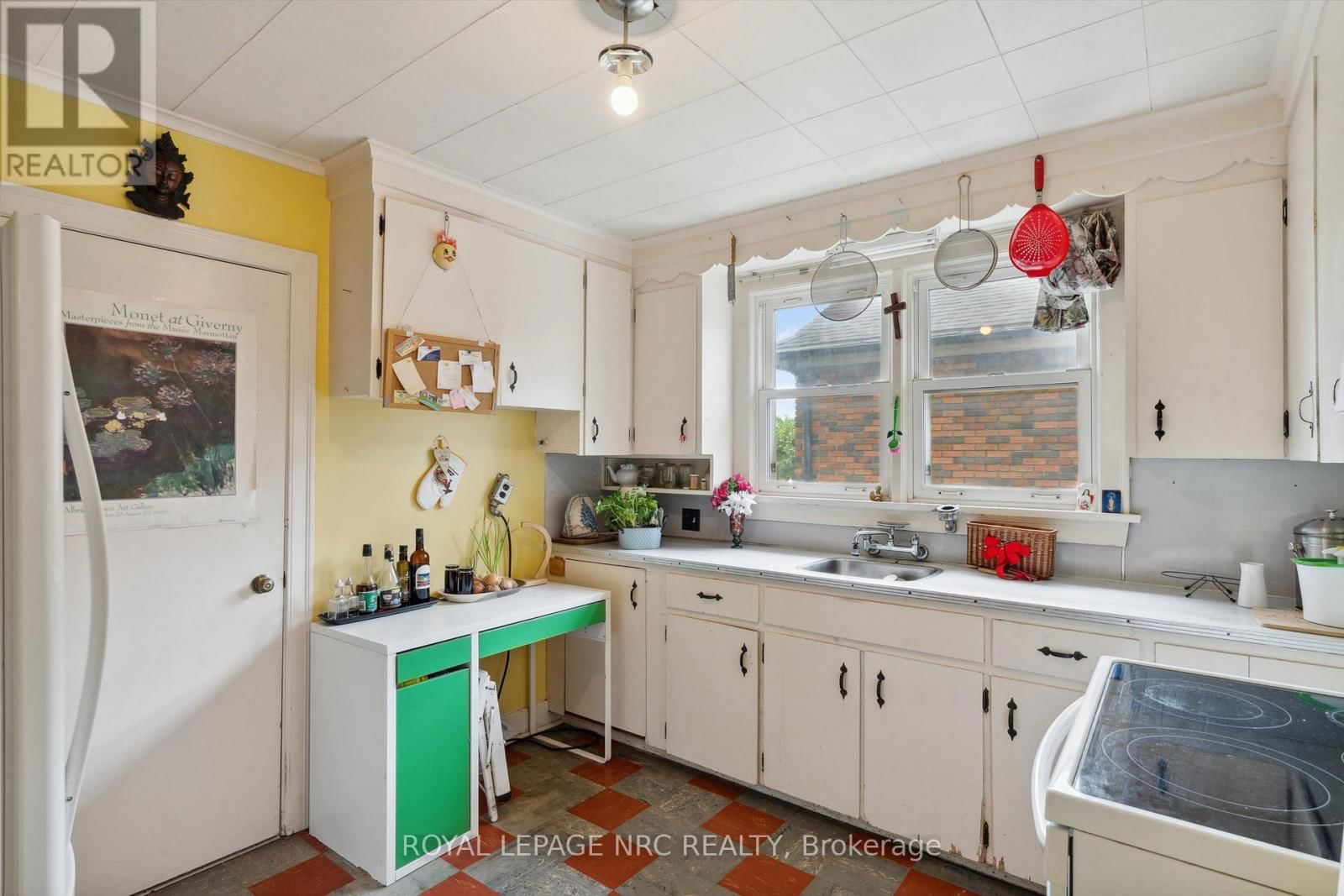 160 HIGHLAND AVENUE Image 10