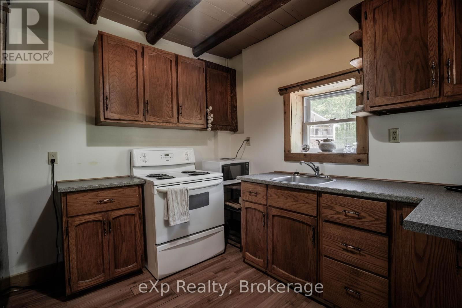 442183 CONCESSION 21 CORNERS Image 36
