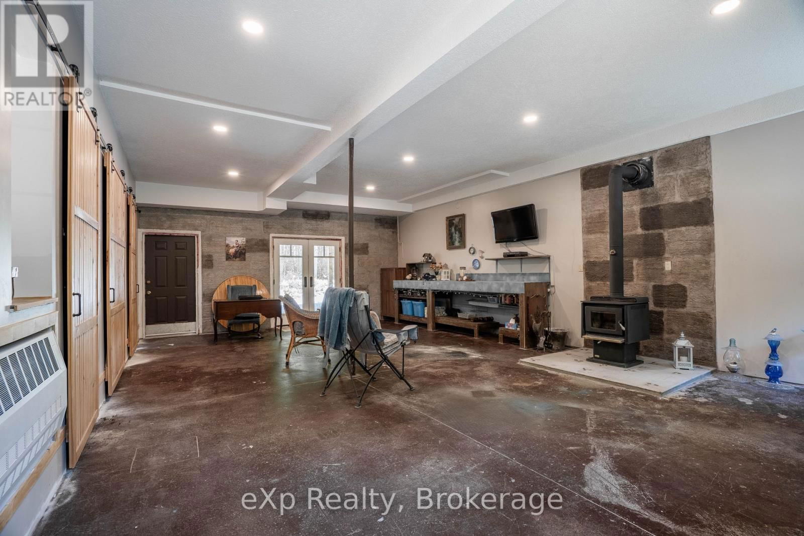 442183 CONCESSION 21 CORNERS Image 8