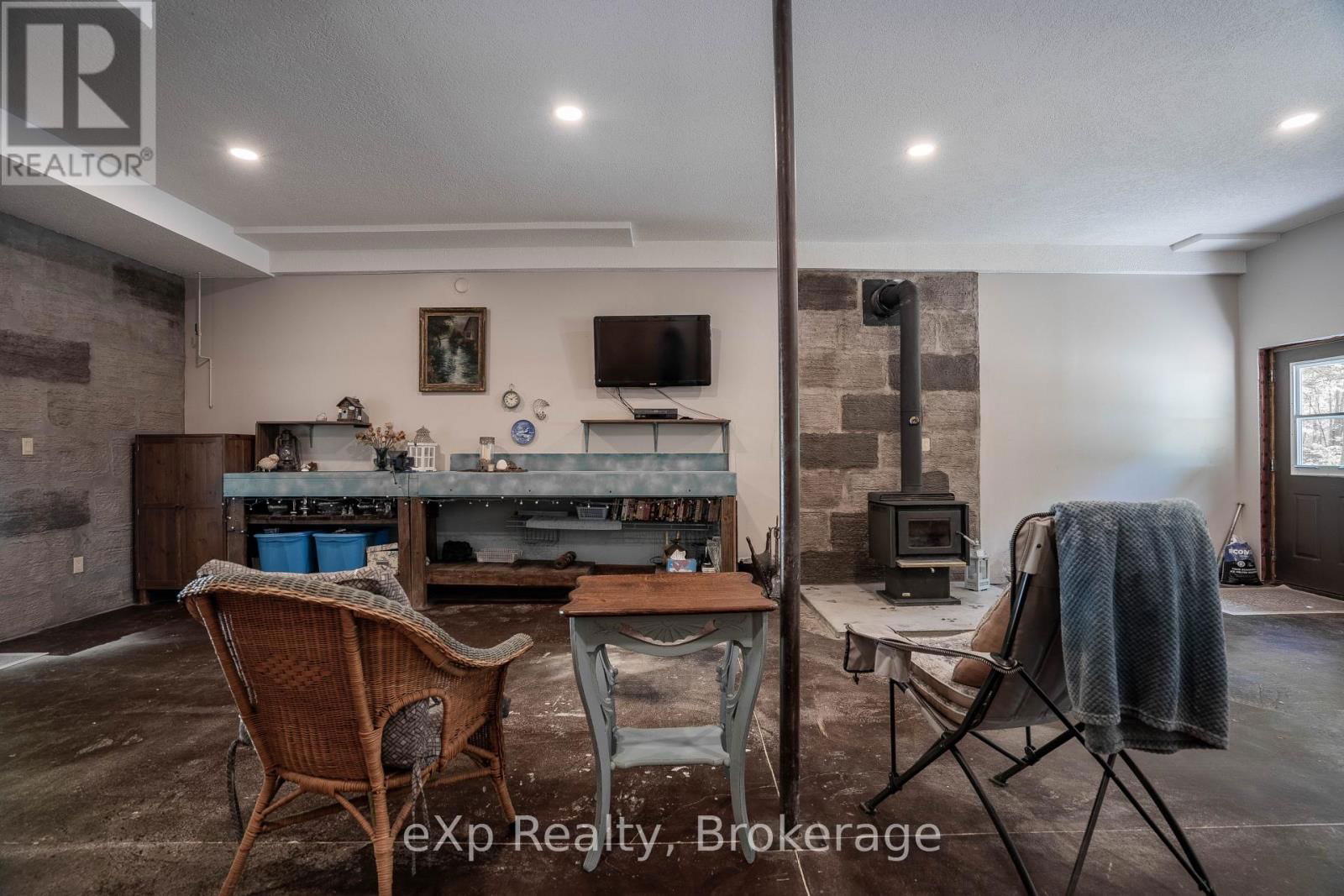 442183 CONCESSION 21 CORNERS Image 9
