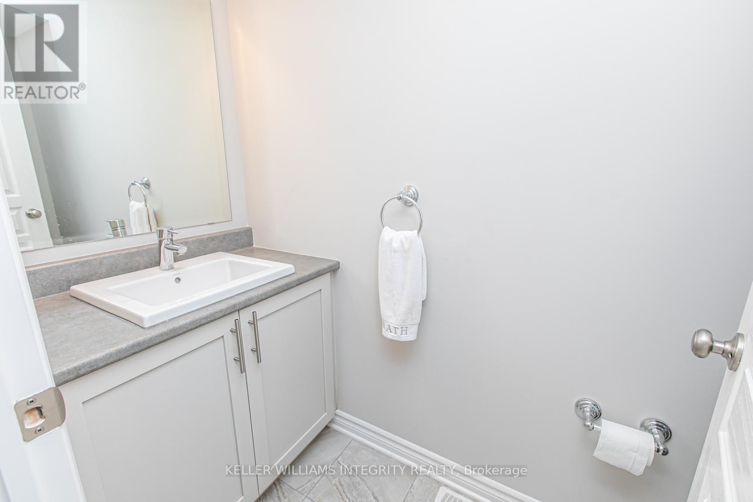 204 BALTIC PRIVATE Image 8