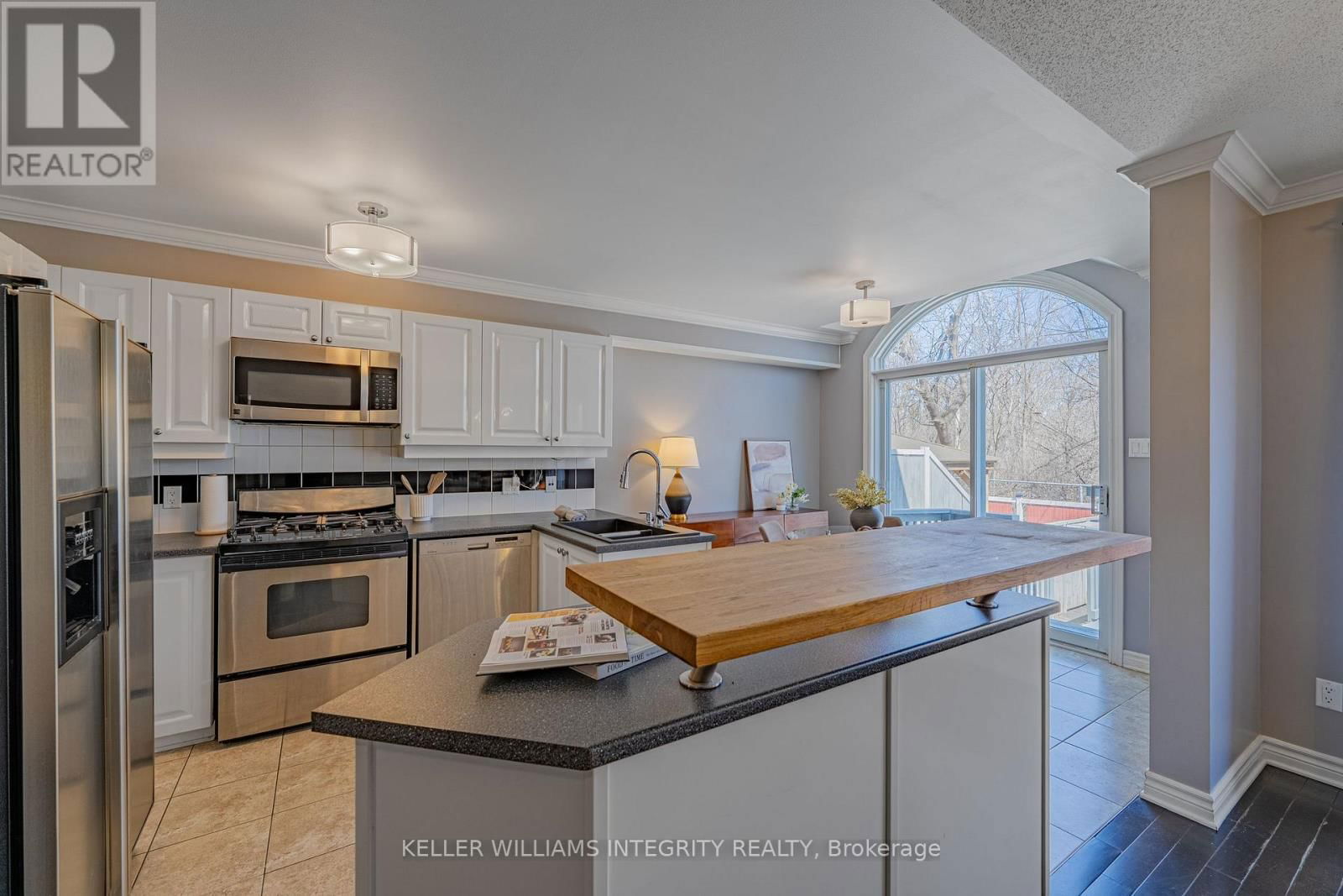 6308 SABLEWOOD PLACE Image 11