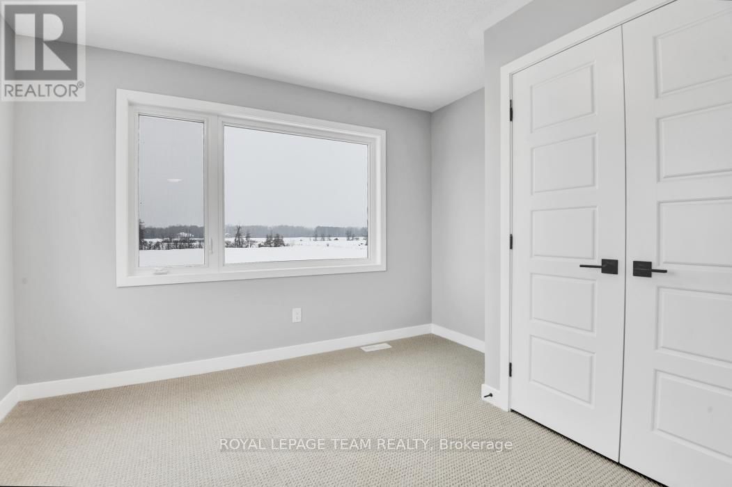 165 YEARLING CIRCLE Image 18