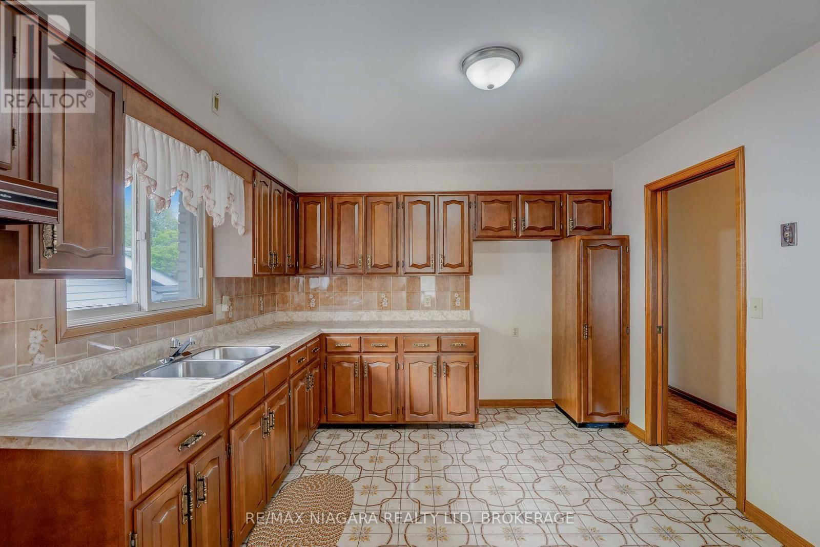 4372 LATINA CRESCENT Image 12