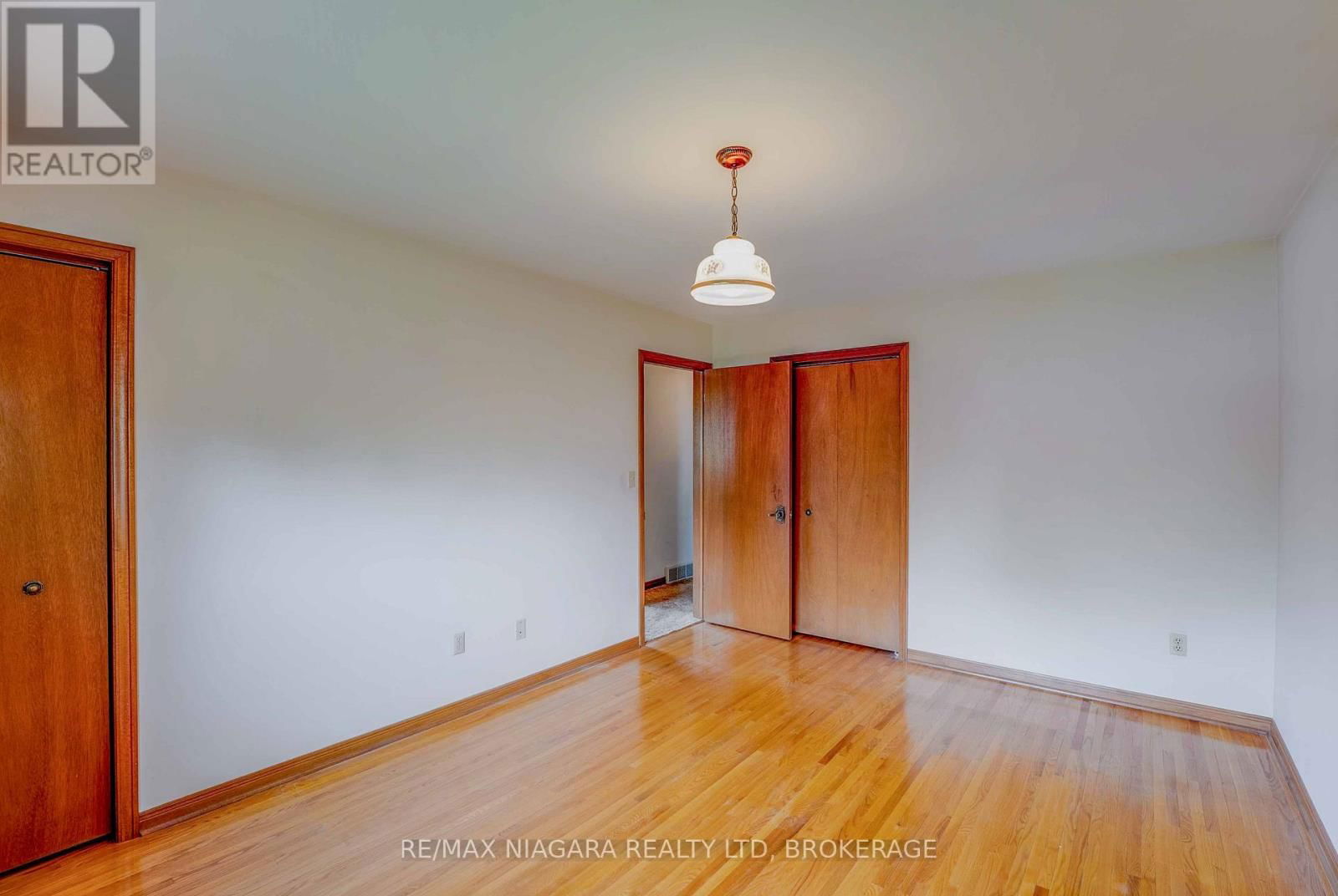 4372 LATINA CRESCENT Image 17