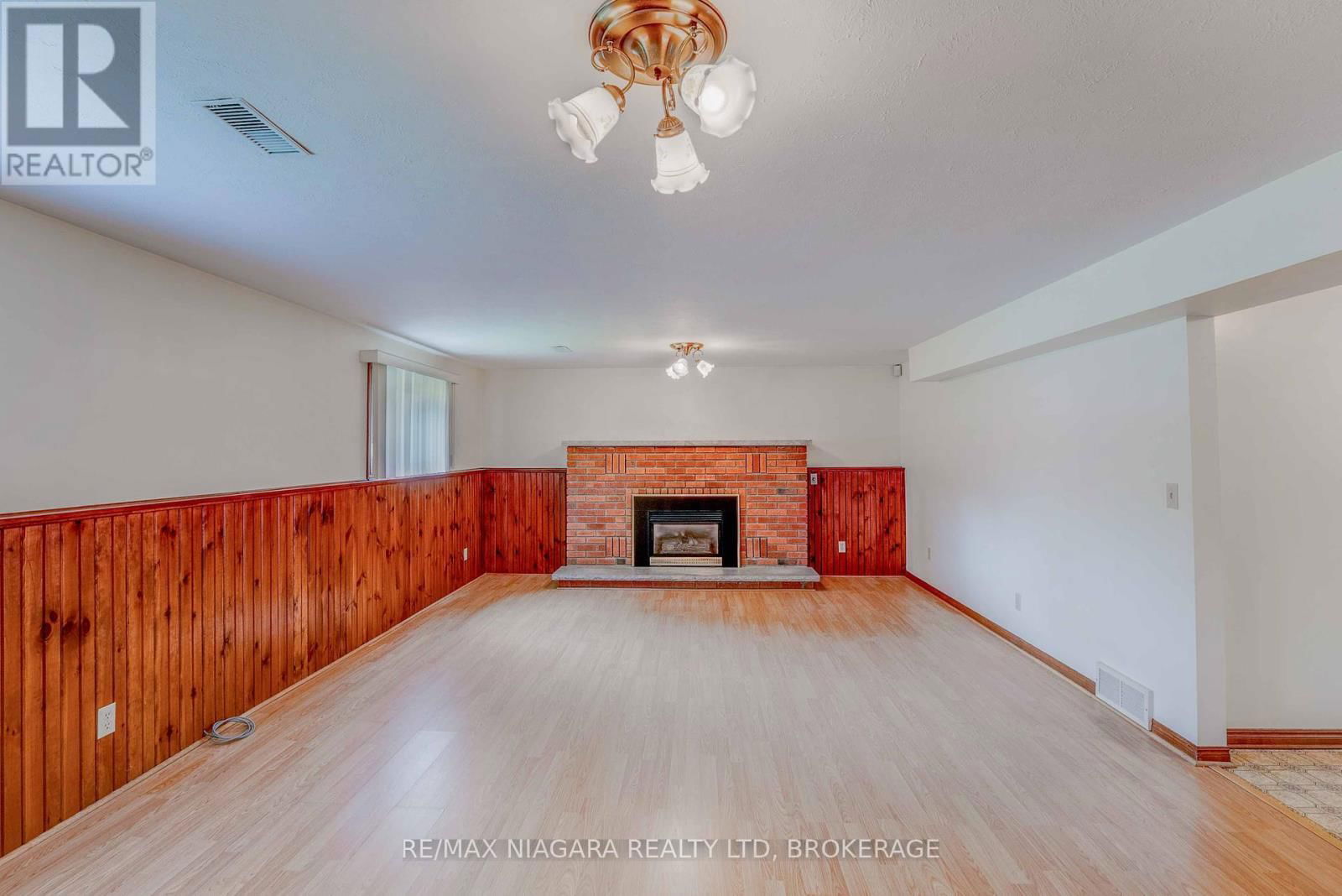 4372 LATINA CRESCENT Image 25