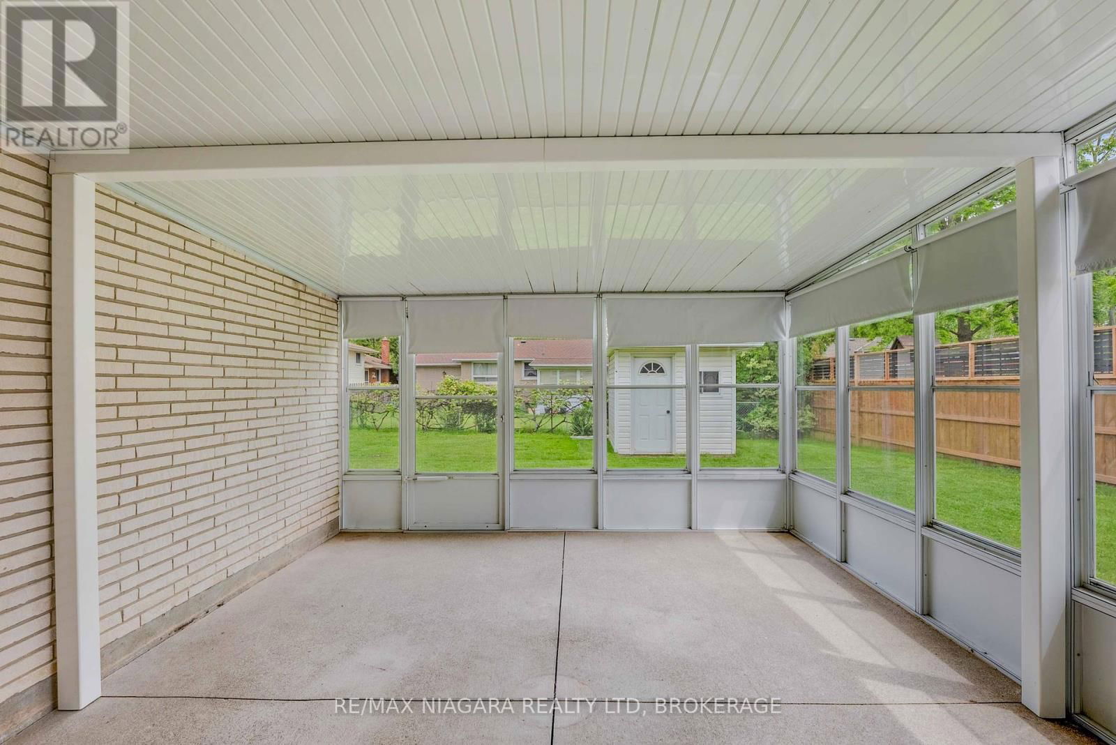 4372 LATINA CRESCENT Image 32