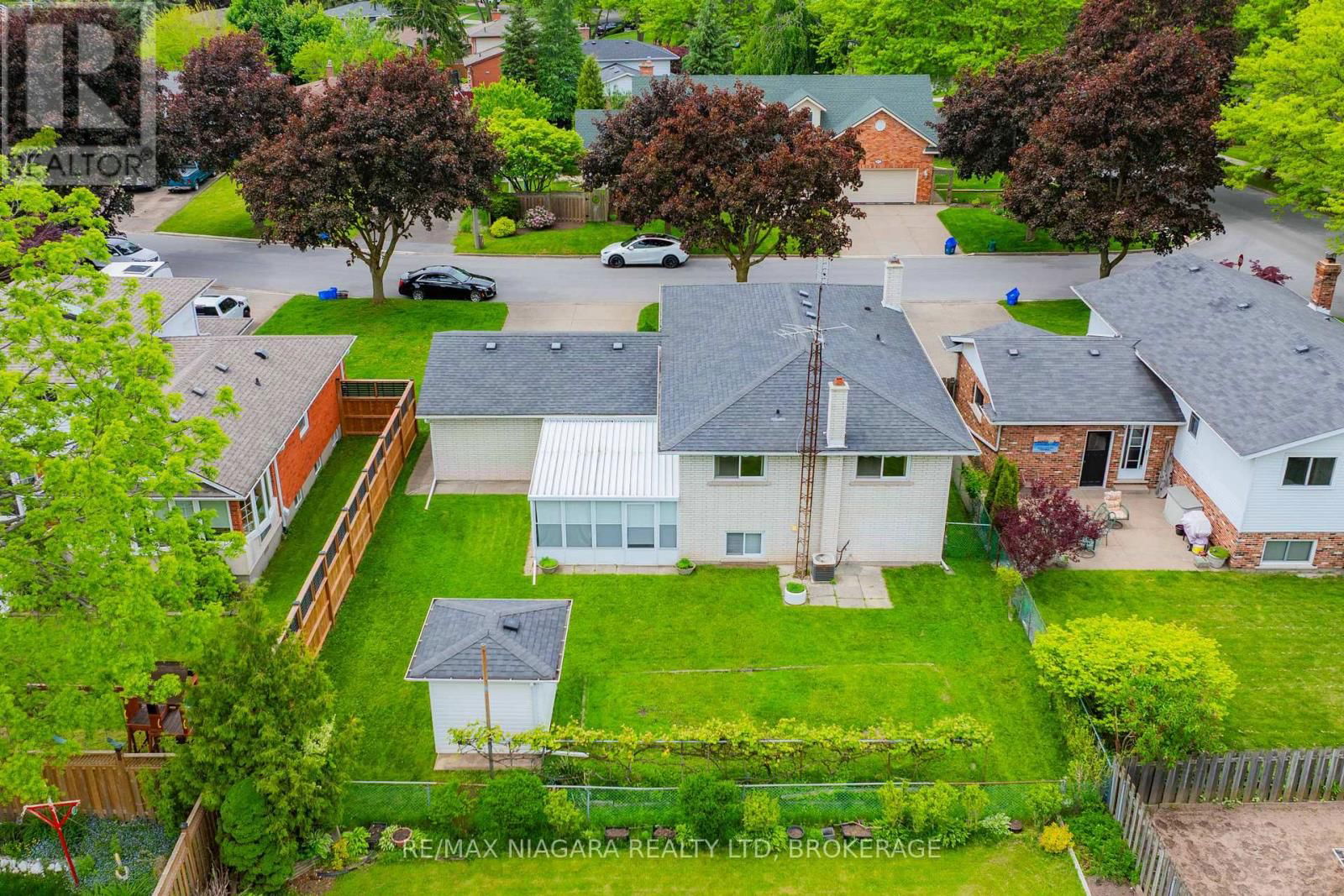 4372 LATINA CRESCENT Image 39