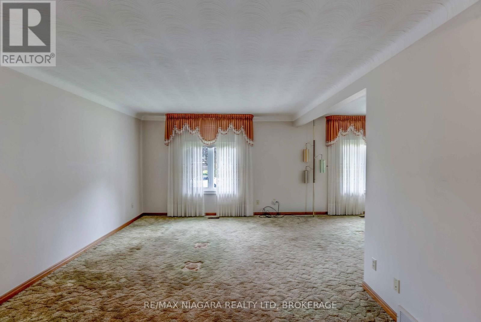 4372 LATINA CRESCENT Image 7