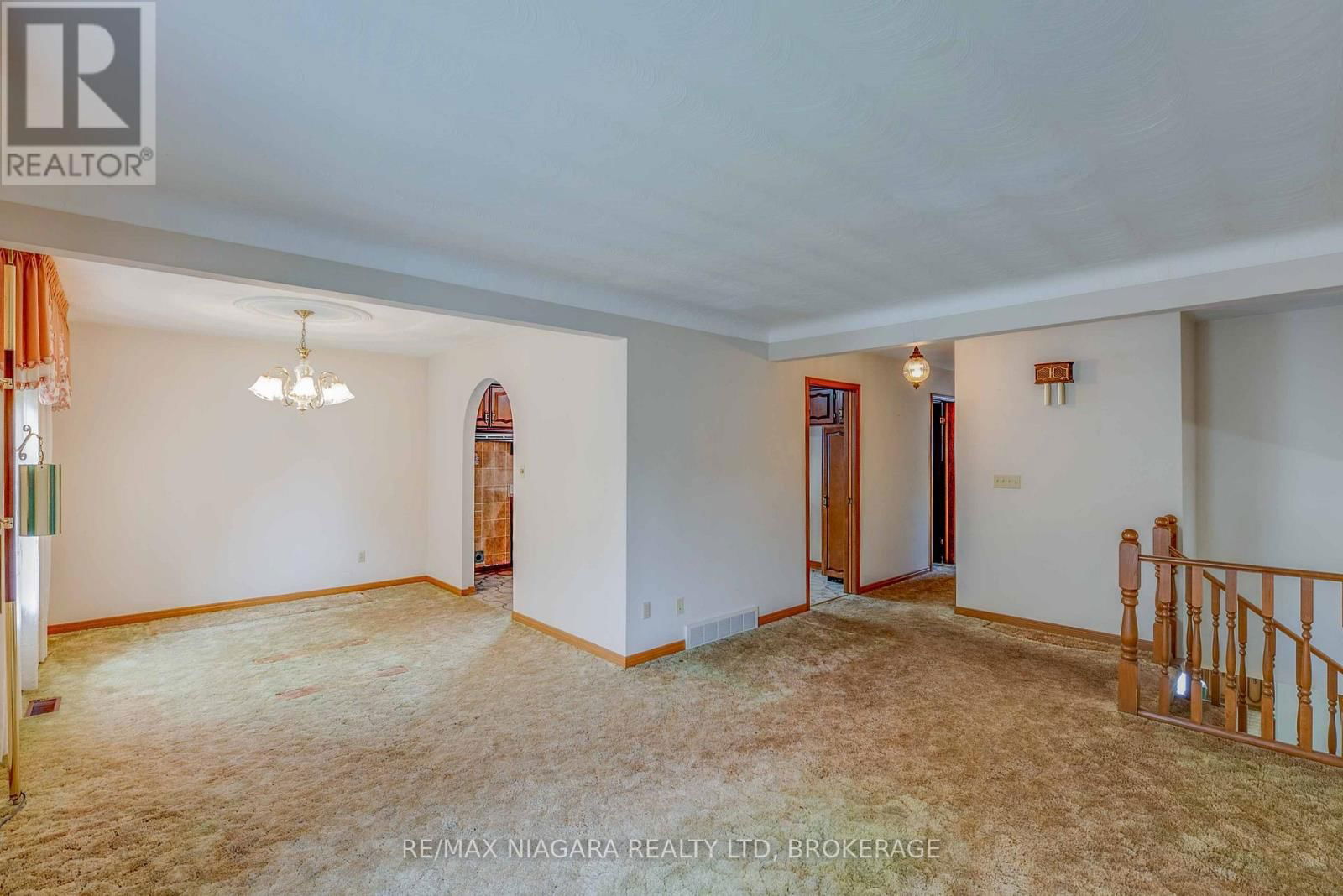 4372 LATINA CRESCENT Image 9
