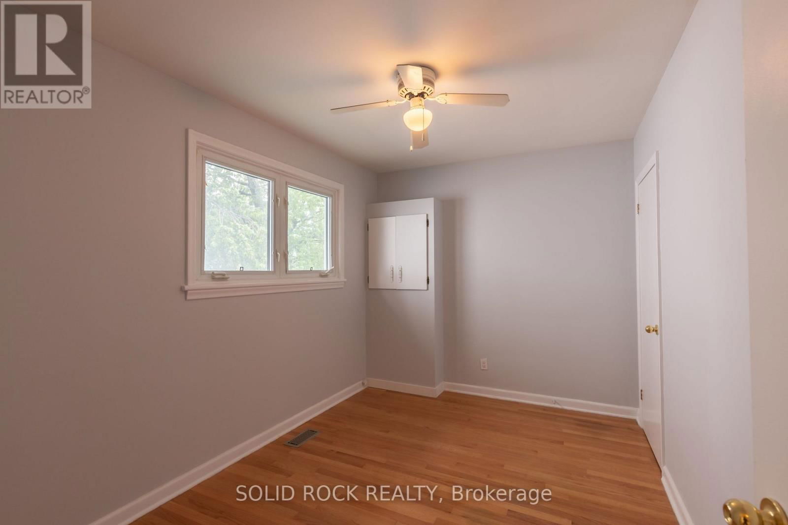 Unit 1 - 2763 KELLY AVENUE SOUTH Image 14