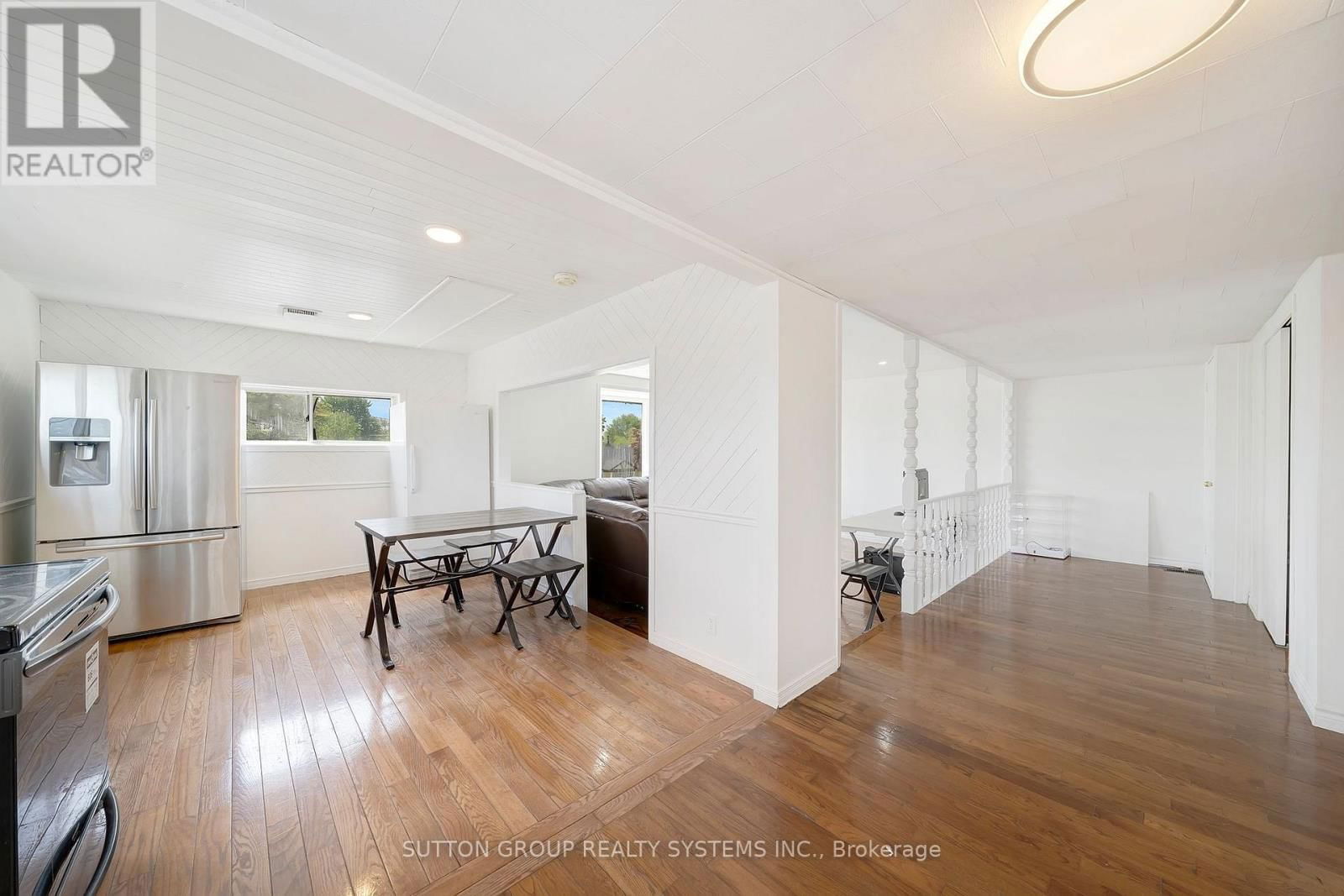58 SOUTHWORTH STREET NORTH Image 22