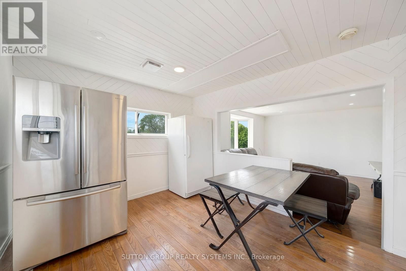 58 SOUTHWORTH STREET NORTH Image 24