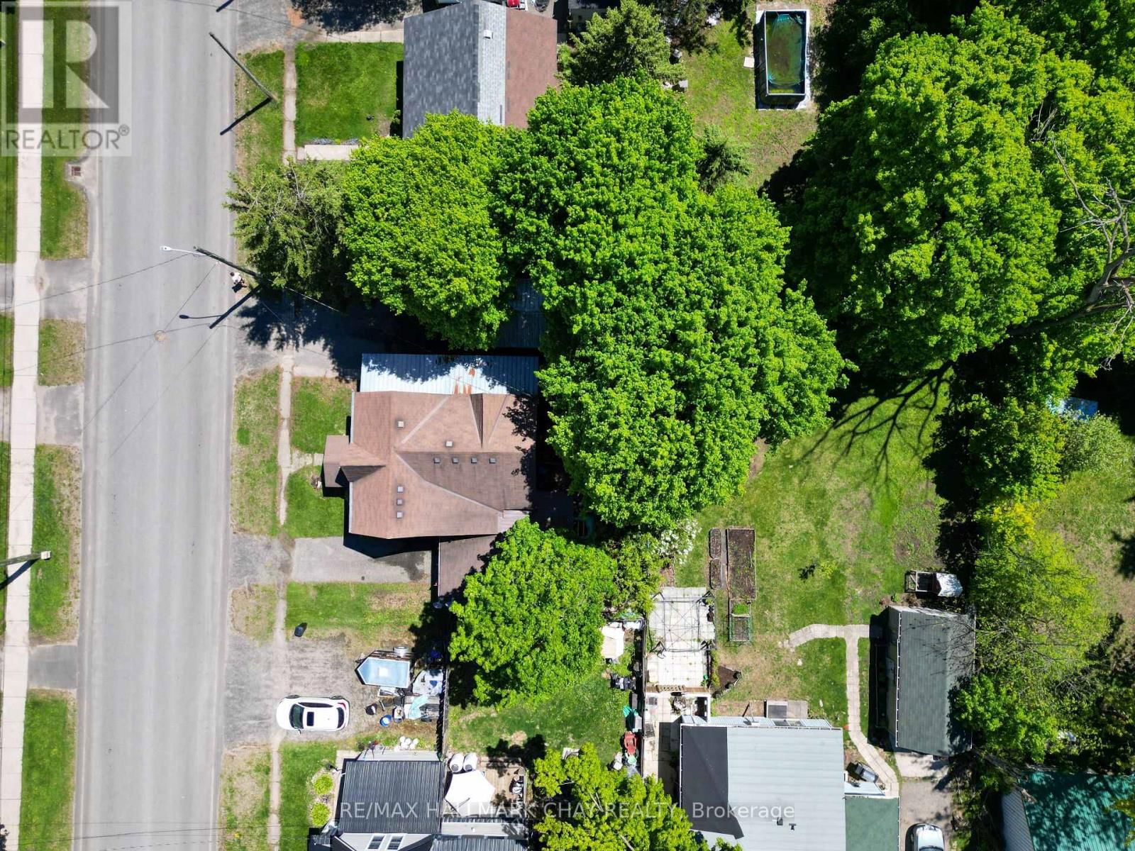 635 FIRST STREET SOUTH Image 37