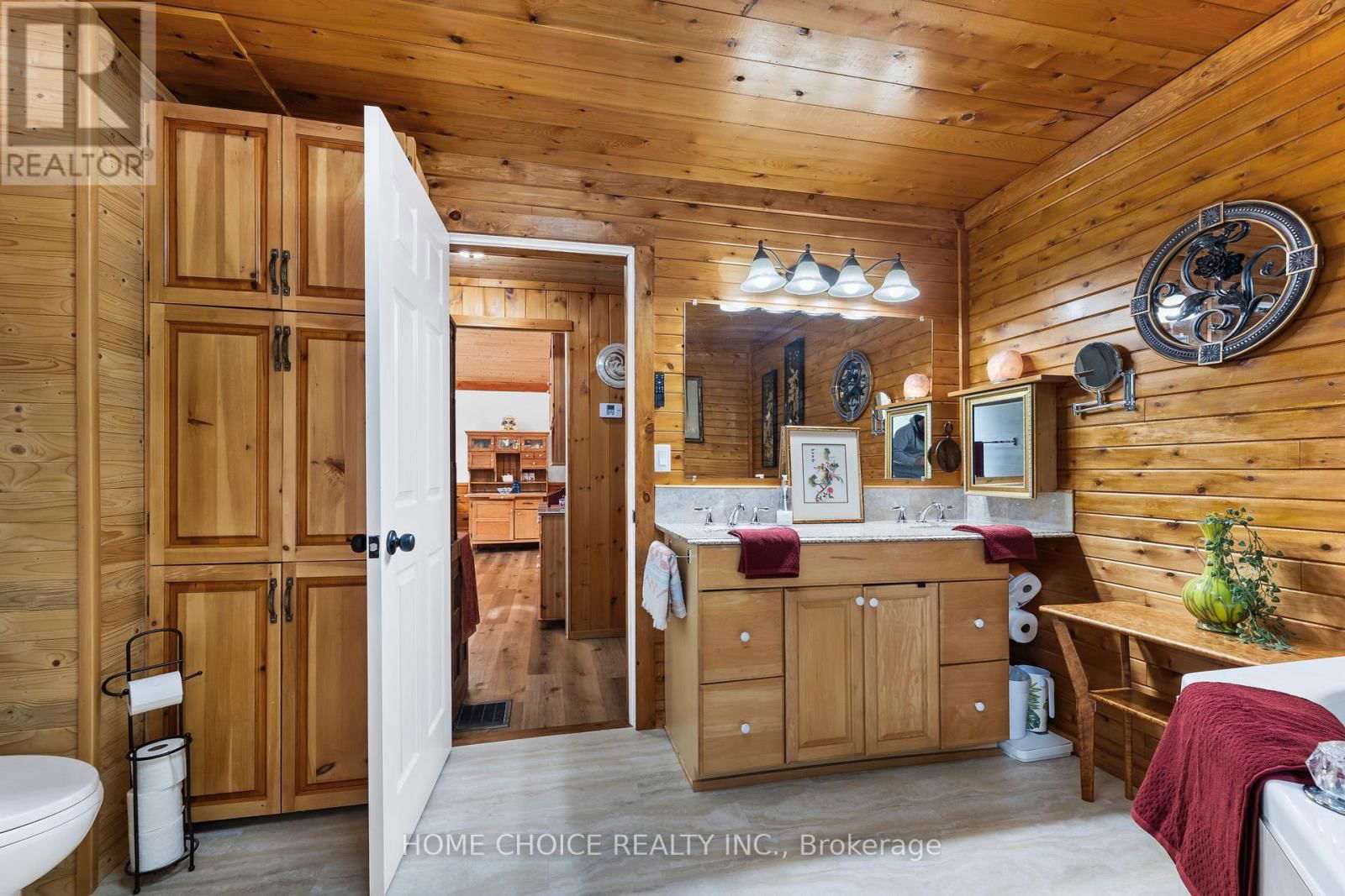 1190 NORTH BAPTISTE LAKE ROAD Image 17