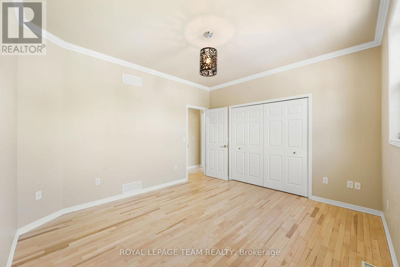 2911 AHEARN AVENUE Image 15
