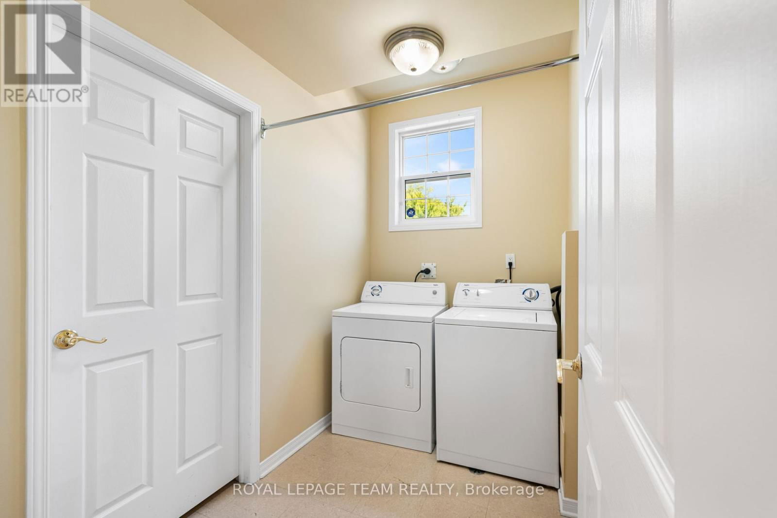 2911 AHEARN AVENUE Image 27