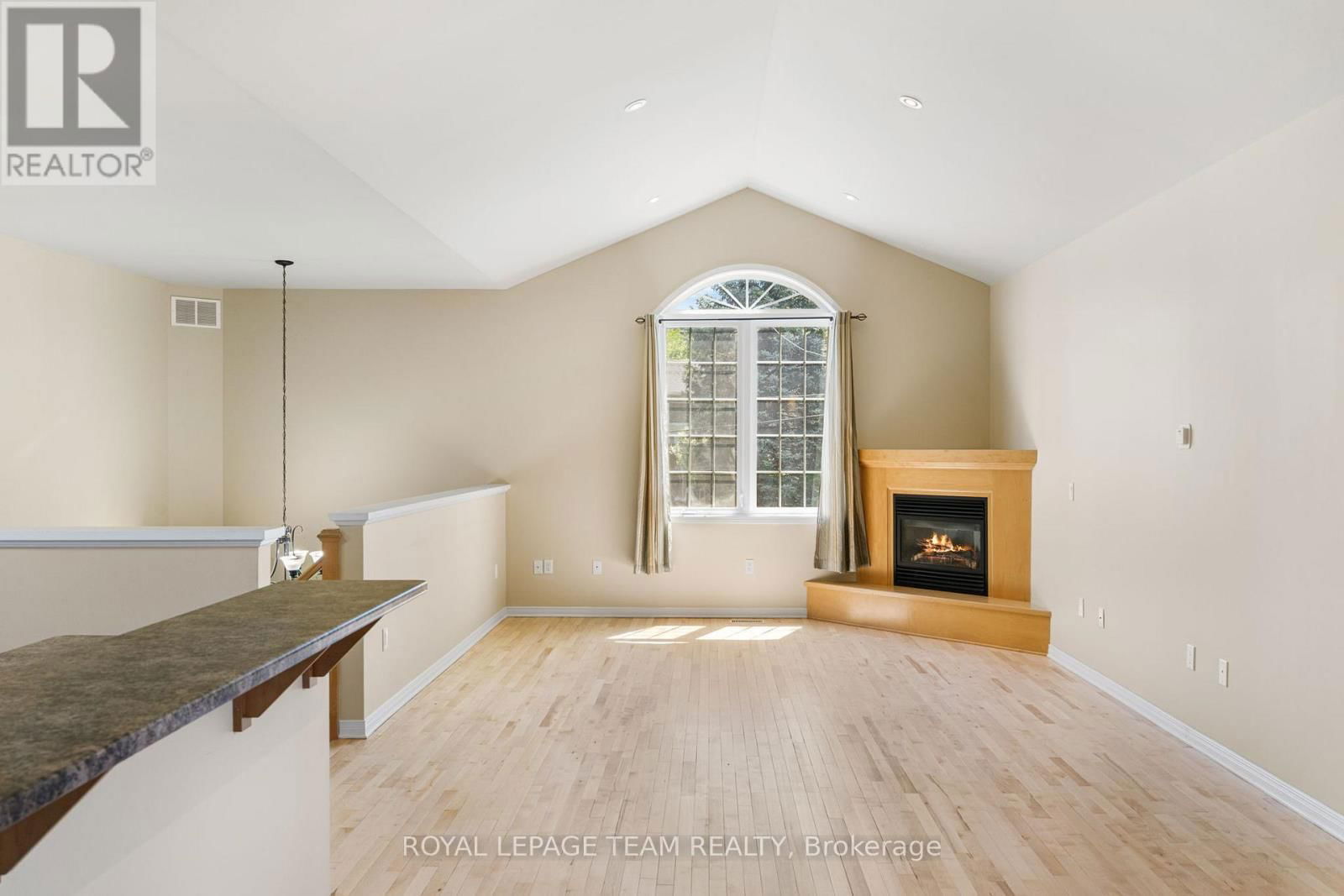 2911 AHEARN AVENUE Image 4
