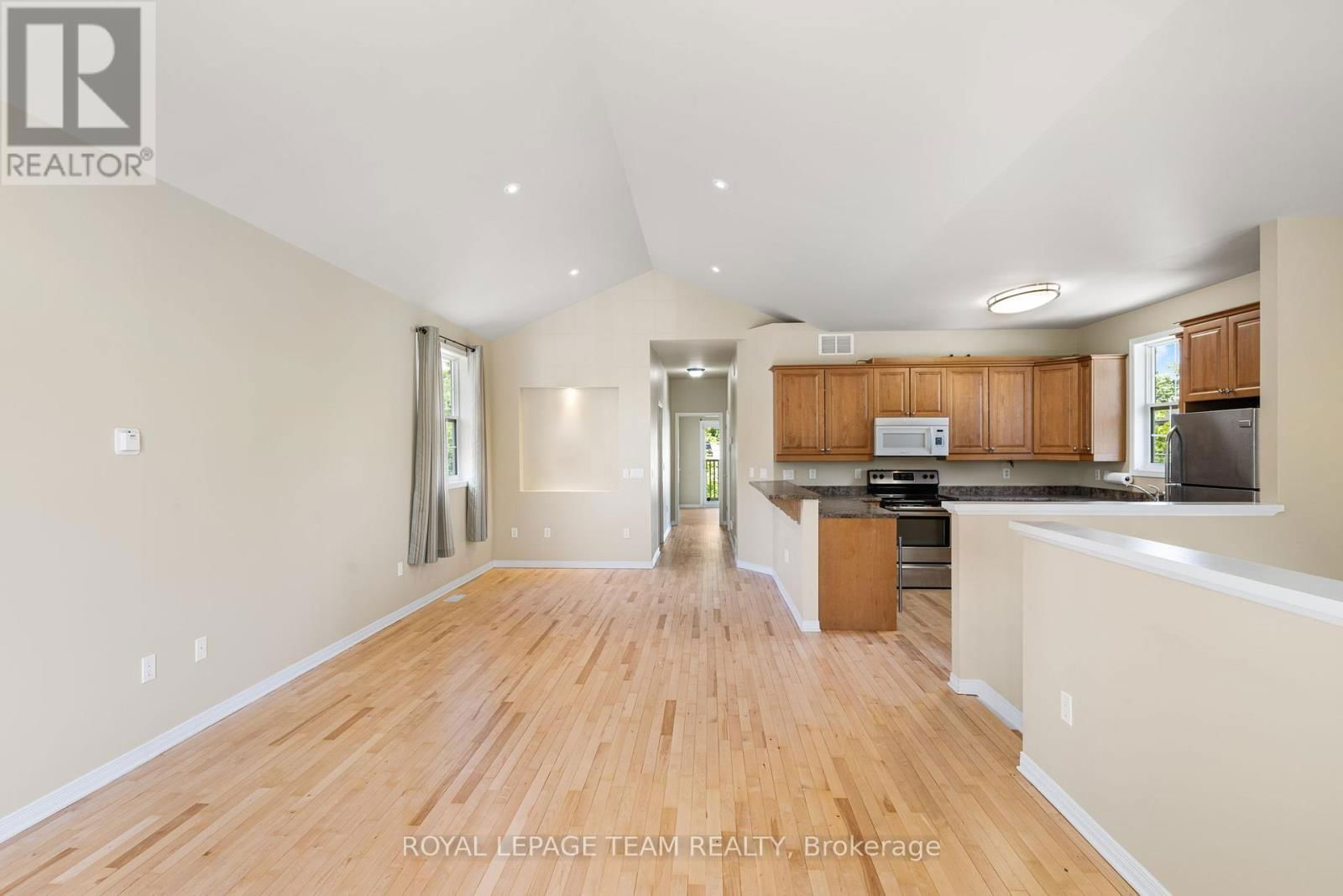 2911 AHEARN AVENUE Image 7