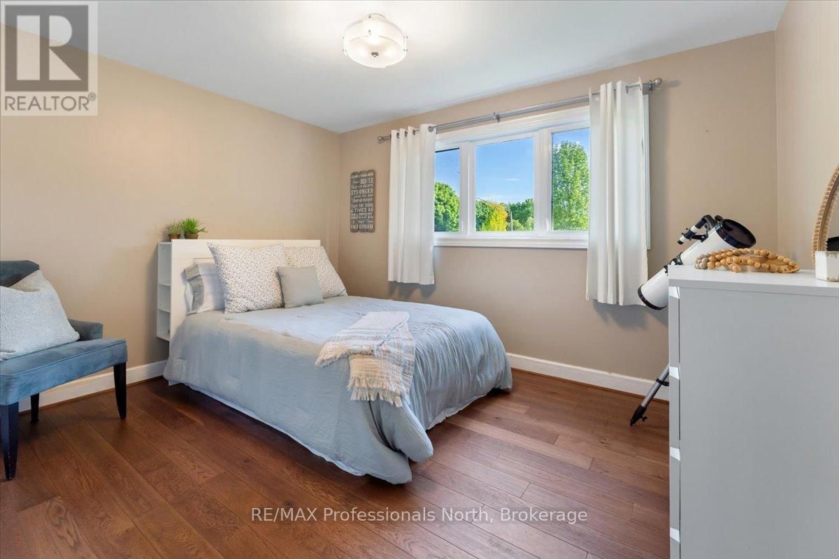 3 SCOTIA AVENUE Image 15