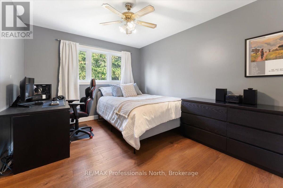 3 SCOTIA AVENUE Image 17