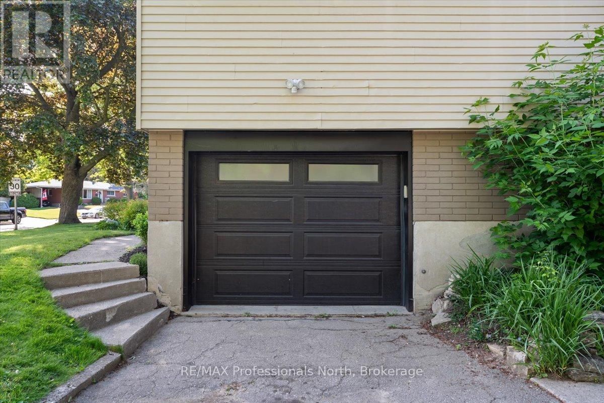 3 SCOTIA AVENUE Image 28